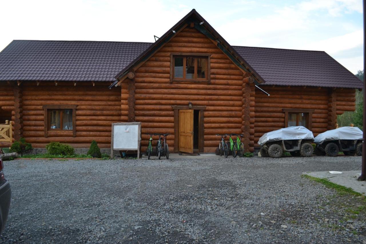 Roksolana Hotel Izki Exterior foto